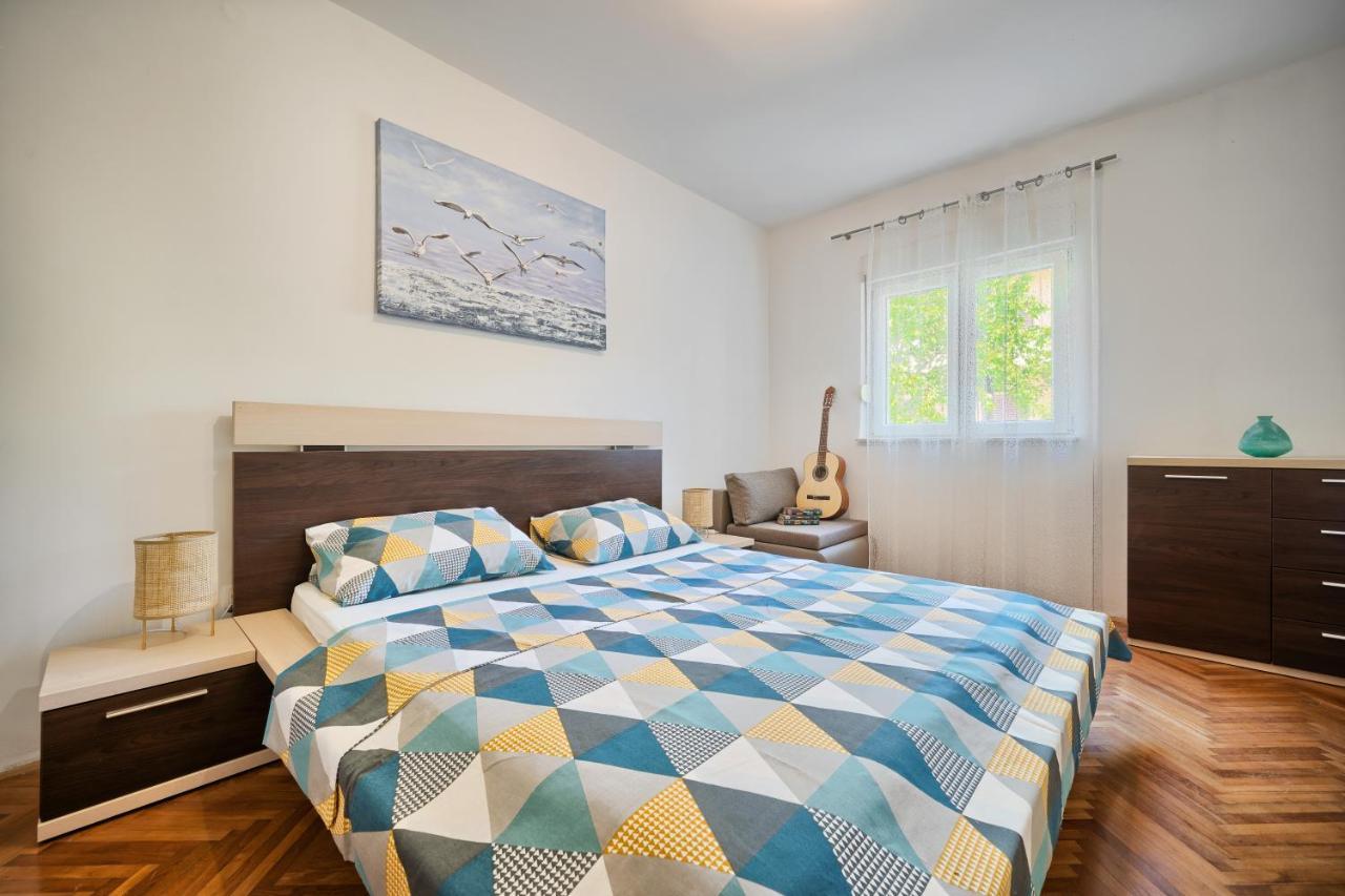 Mestrovic With Heated Swiming Pool- Near Split *