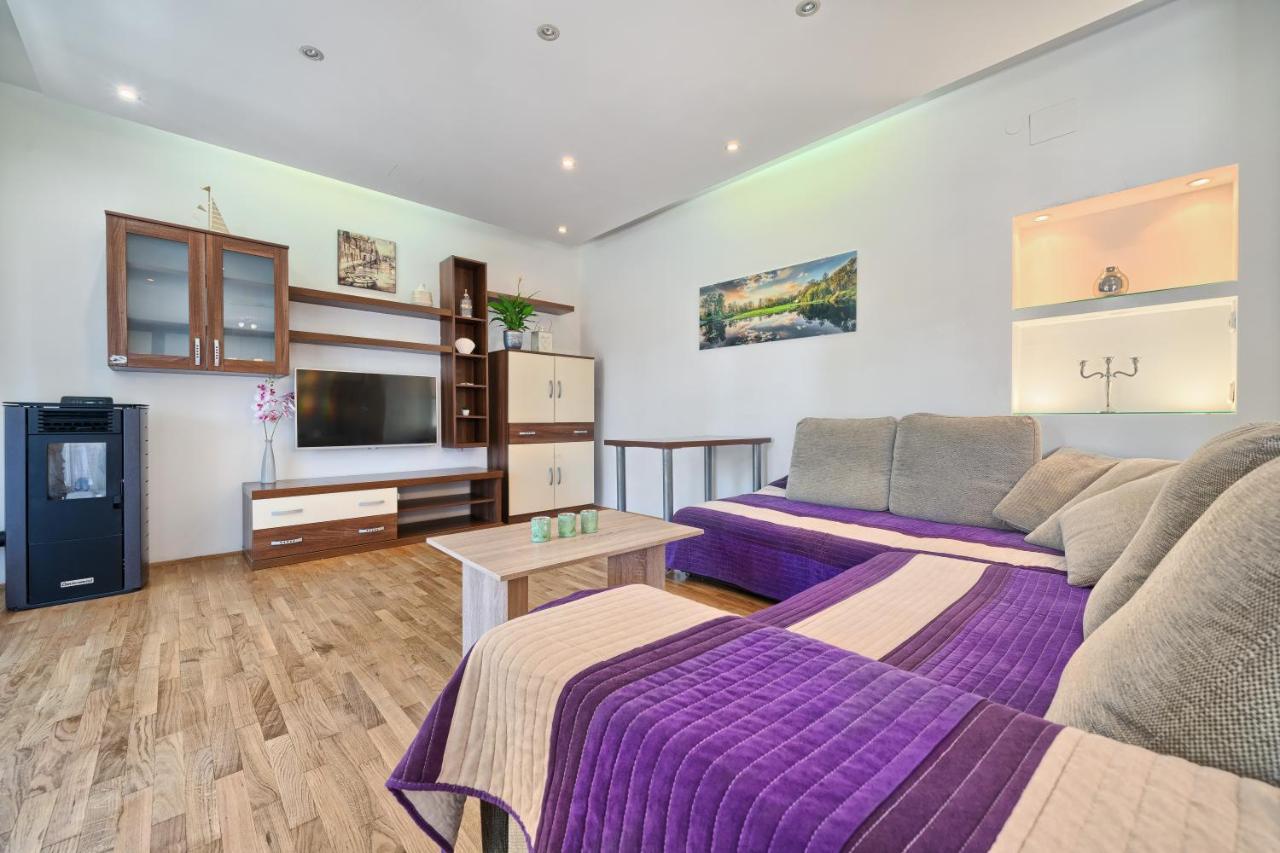 Apartament Mestrovic With Heated Swiming Pool- Near Split Kaštela