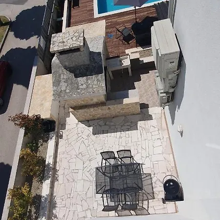 Apartments Mestrovic With Heated Swiming Pool- Near Split Kastela Exterior photo