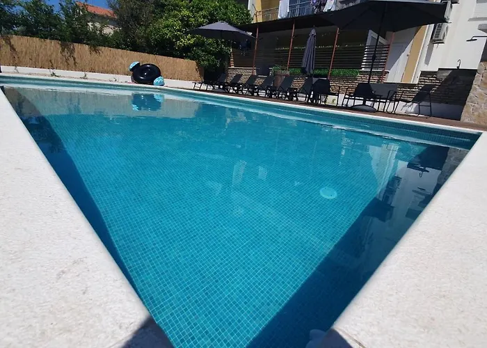 Apartments Mestrovic With Heated Swiming Pool- Near Split